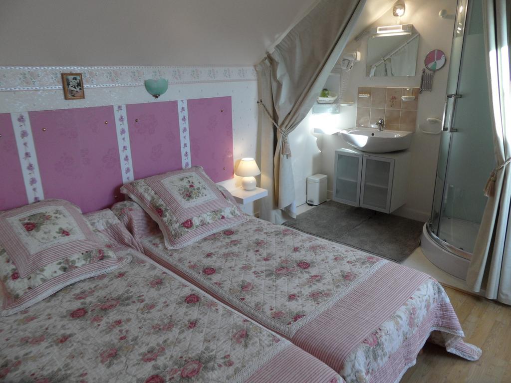 Au Repos Saint-Jean Bed & Breakfast Chinon Oda fotoğraf